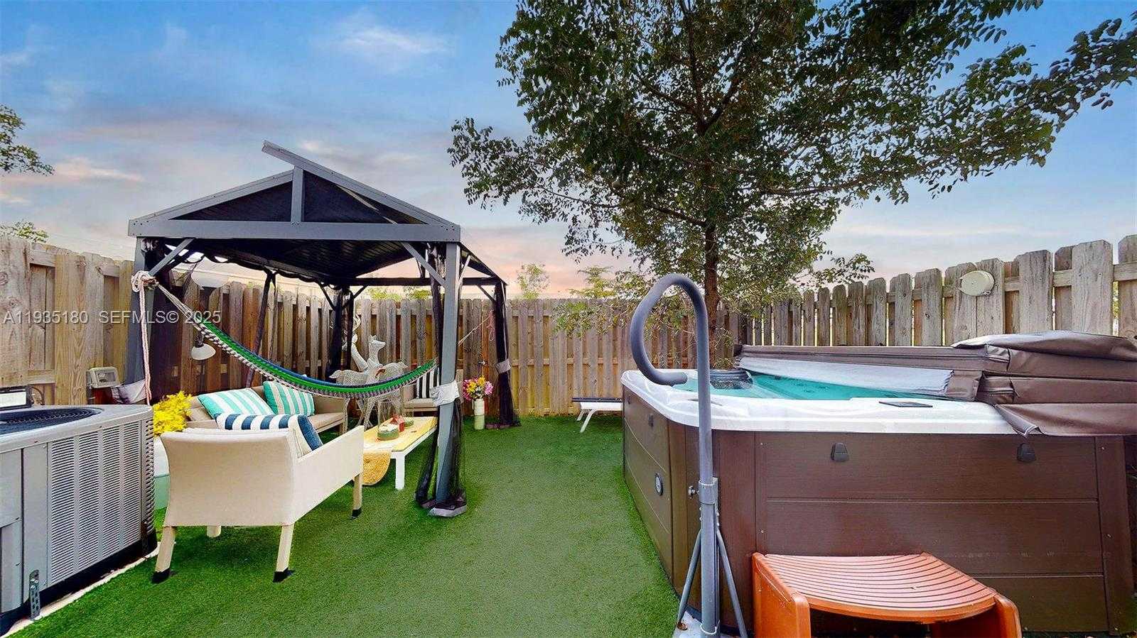 Small Image of 1240 NORTH WEST 3RD LN, Florida City Number 32