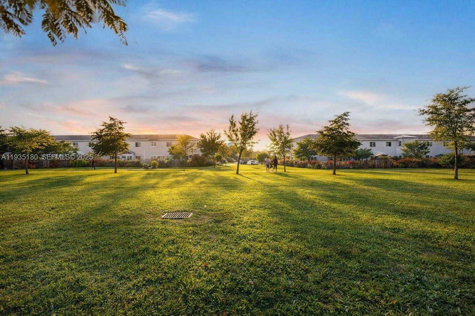 Small Image of 1240 NORTH WEST 3RD LN, Florida City Number 37