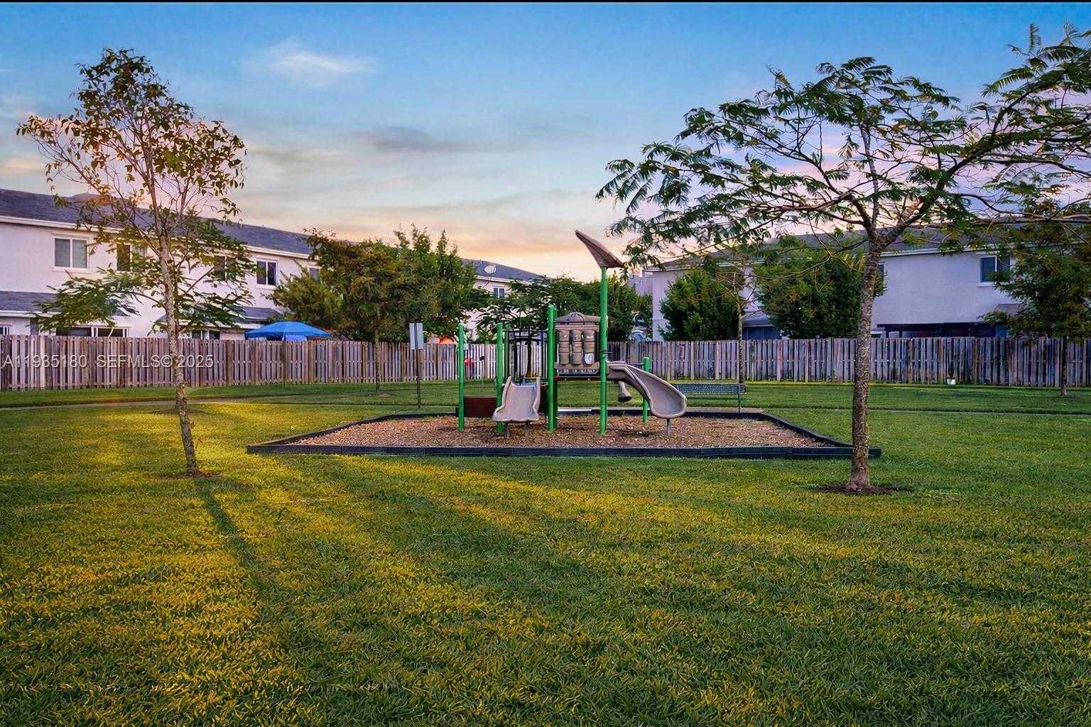 Small Image of 1240 NORTH WEST 3RD LN, Florida City Number 39