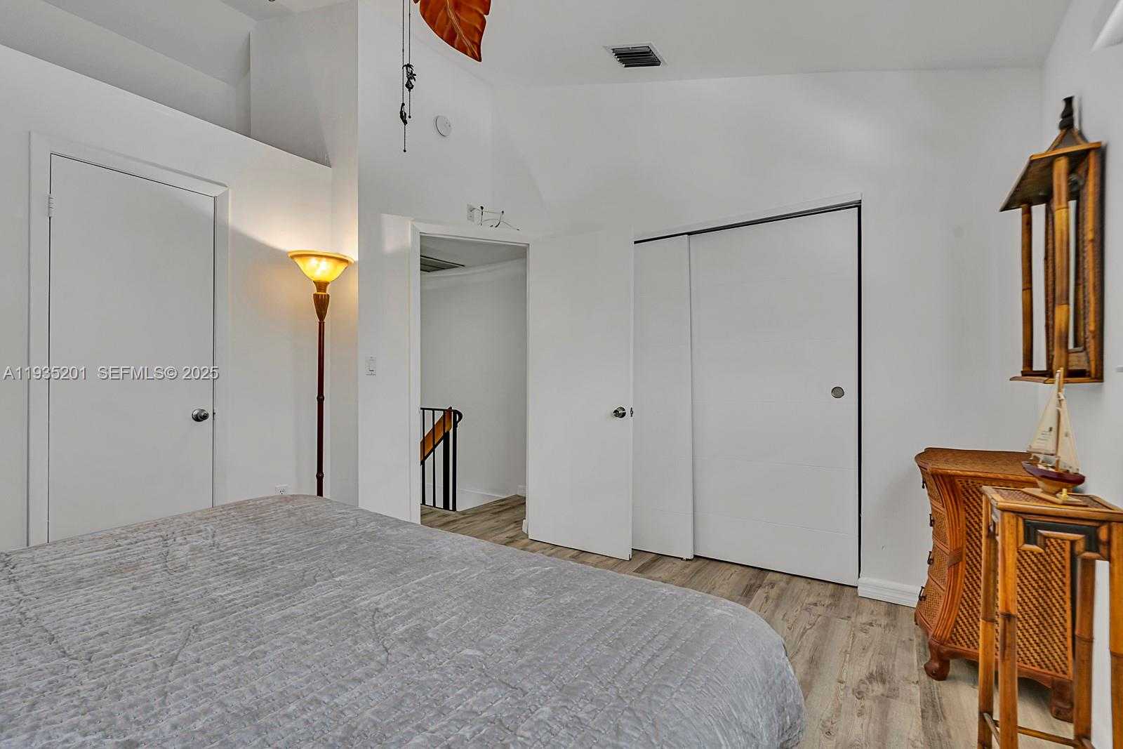 Small Image of 798 CRANDON BLVD #16-C, Key Biscayne Number 17