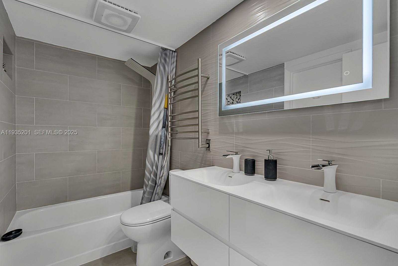 Small Image of 798 CRANDON BLVD #16-C, Key Biscayne Number 19