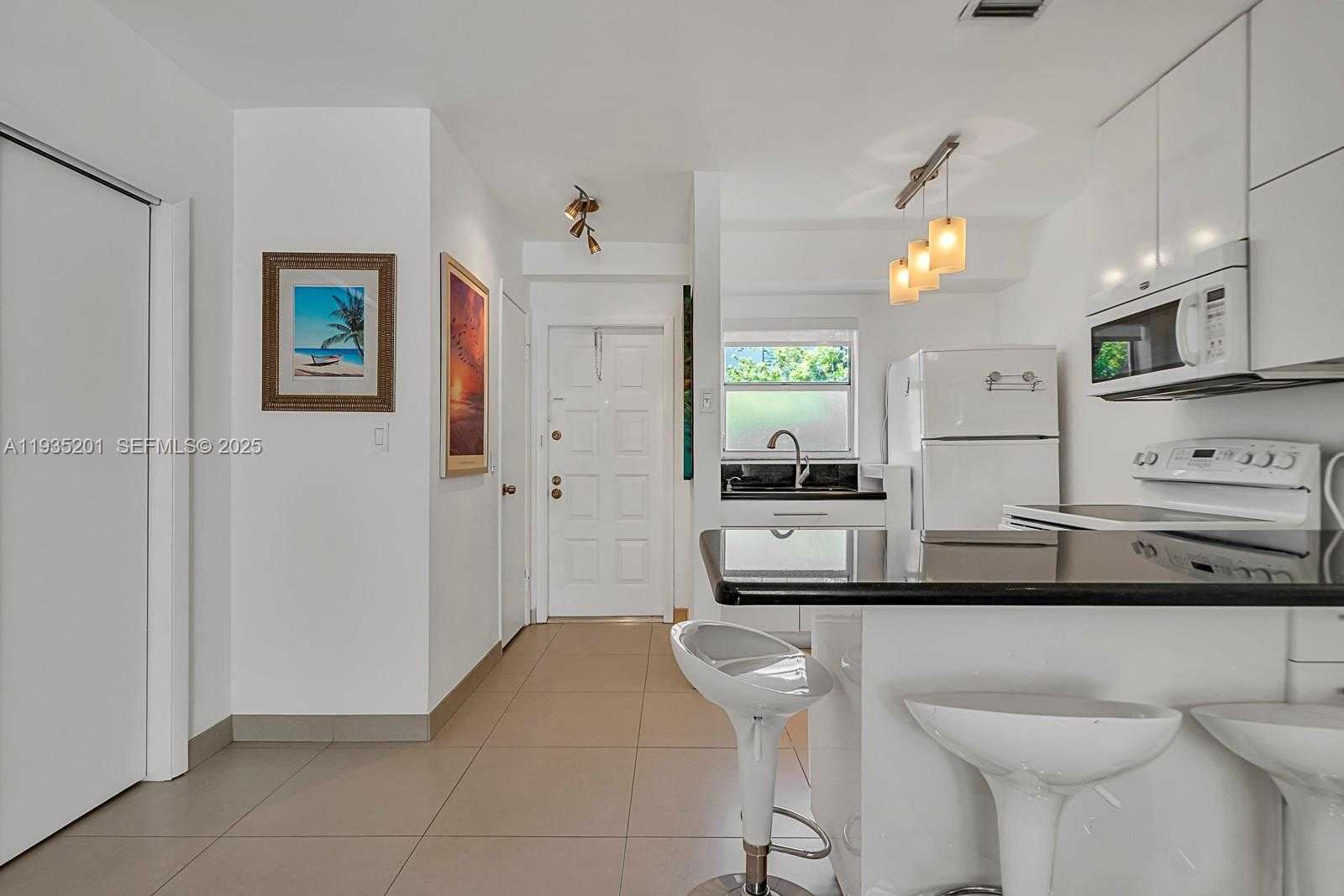 Small Image of 798 CRANDON BLVD #16-C, Key Biscayne Number 7