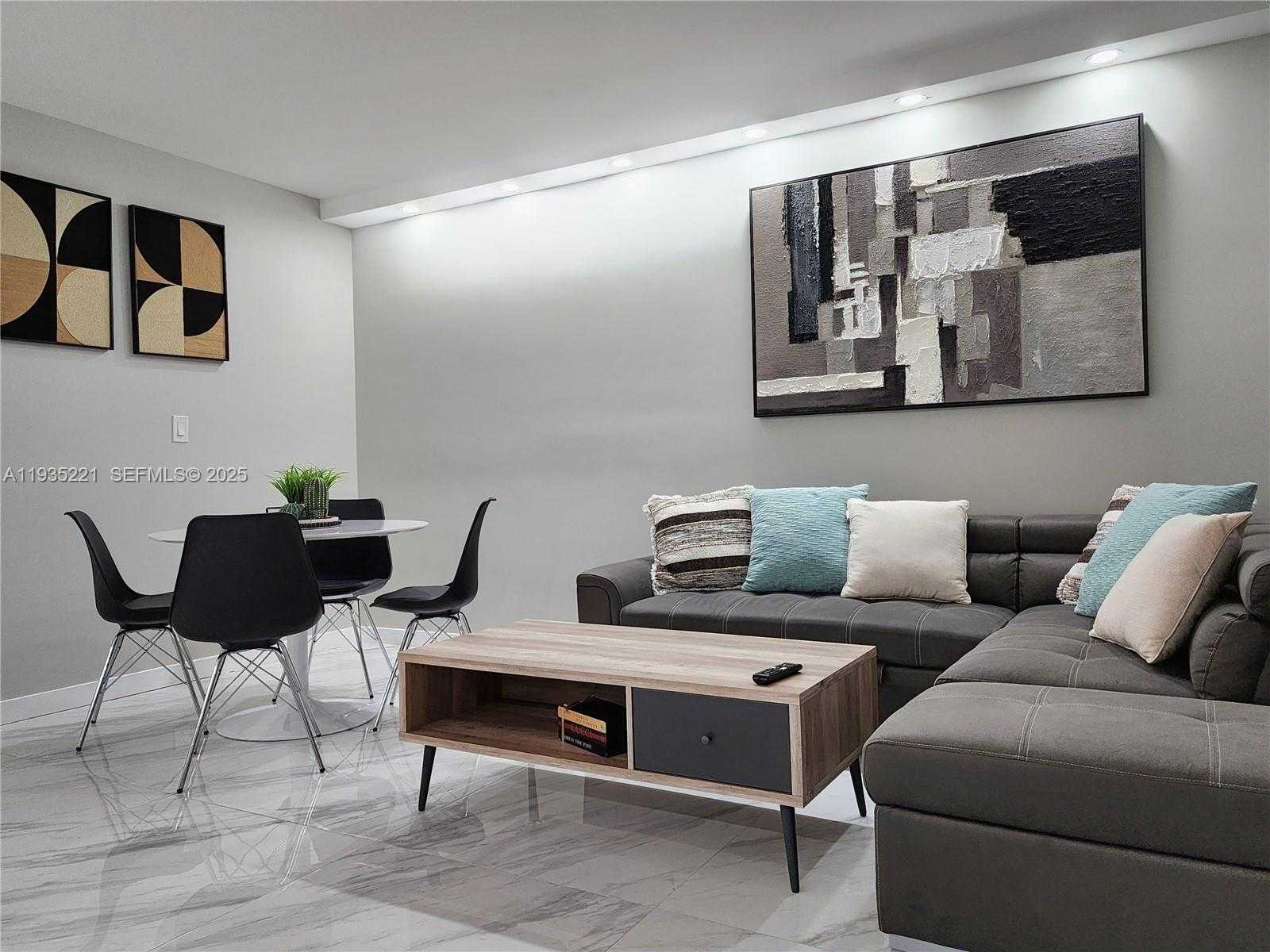 Small Image of 3725 SOUTH OCEAN DR #425, Hollywood Number 3