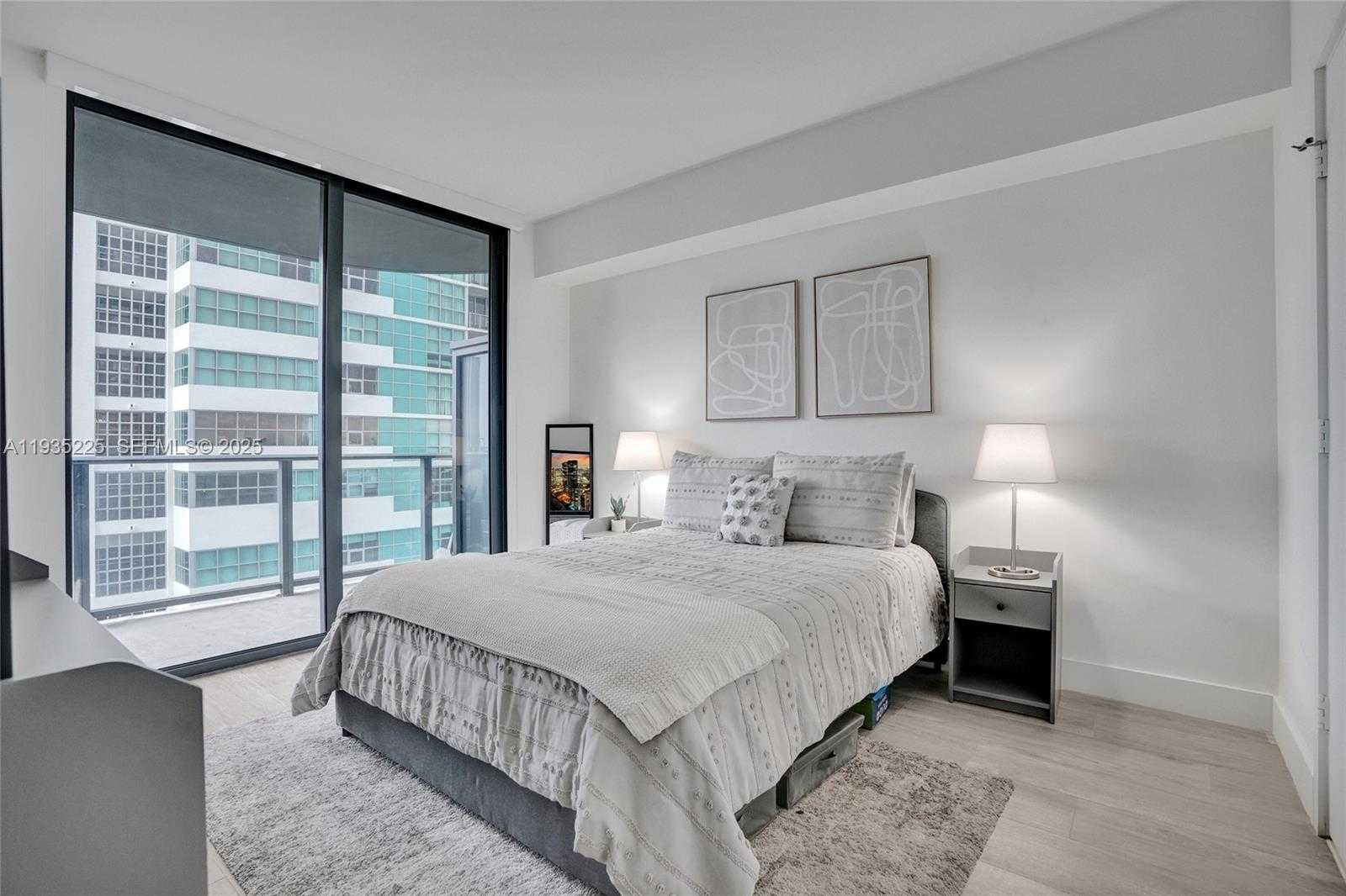 Small Image of 121 NORTH EAST 34TH ST #902, Miami Number 4