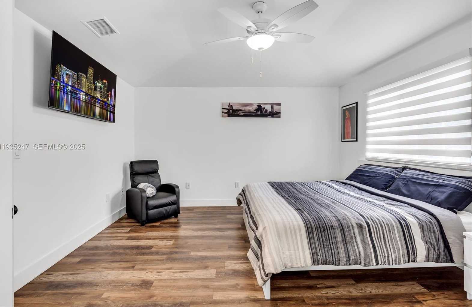 Small Image of 12661 SOUTH WEST 143RD LN #12661, Miami Number 21