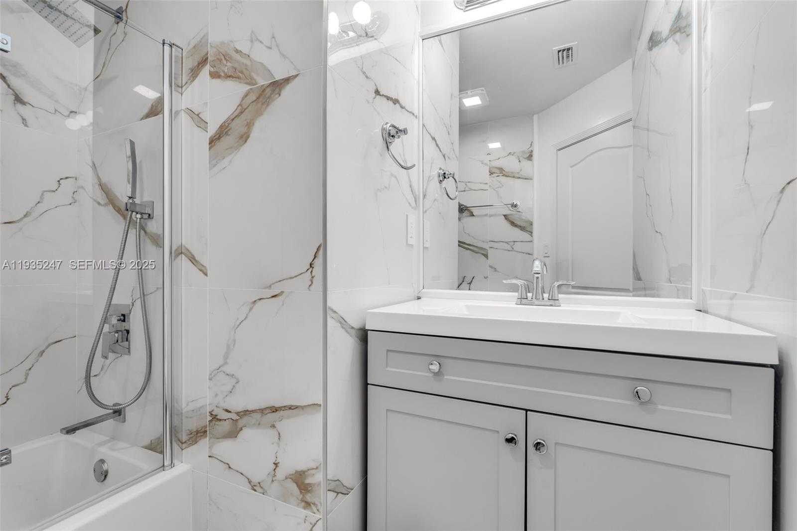 Small Image of 12661 SOUTH WEST 143RD LN #12661, Miami Number 27