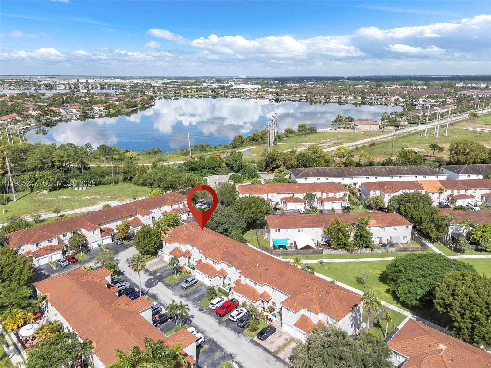 Small Image of 12661 SOUTH WEST 143RD LN #12661, Miami Number 39