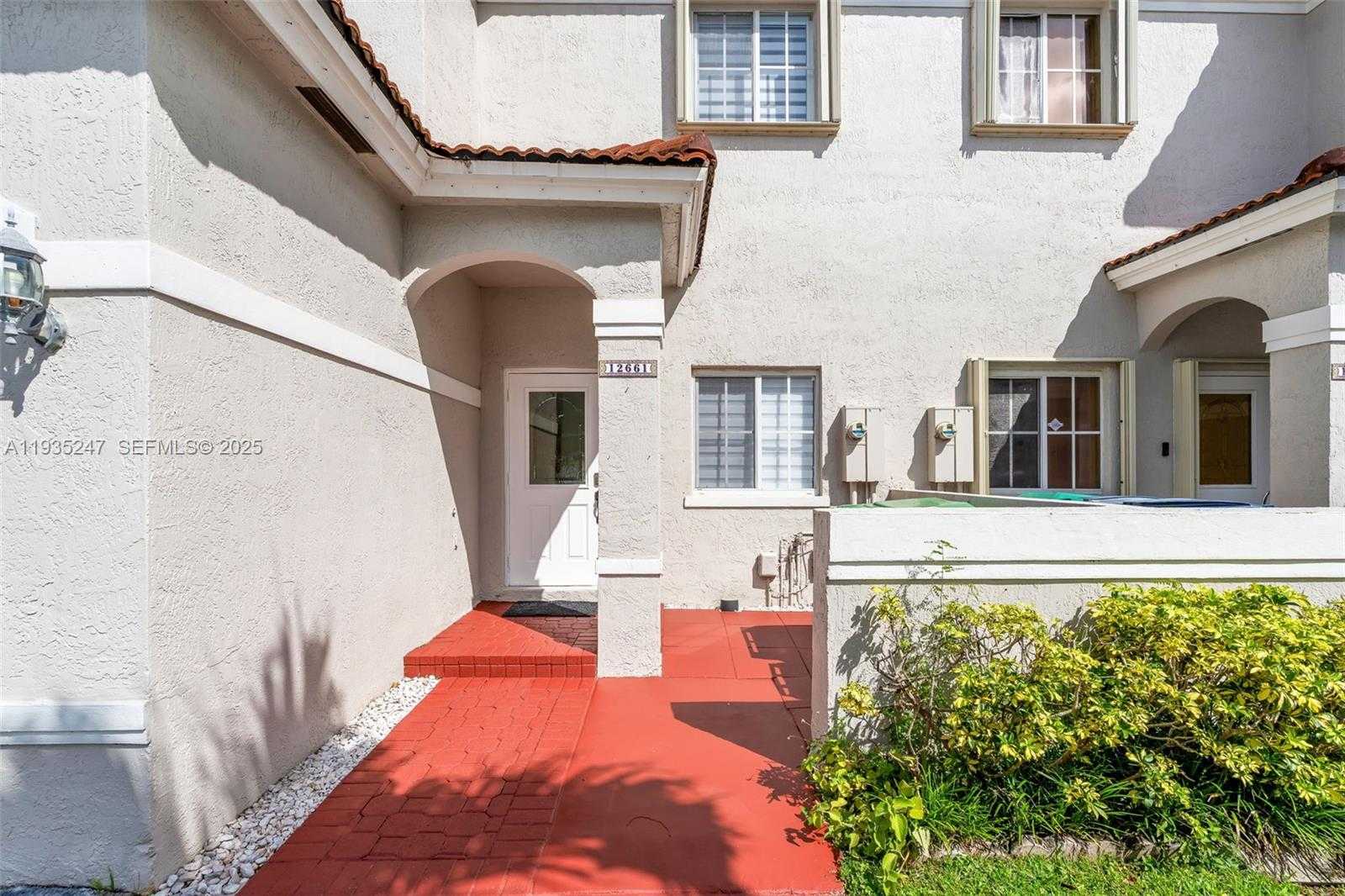 Small Image of 12661 SOUTH WEST 143RD LN #12661, Miami Number 7