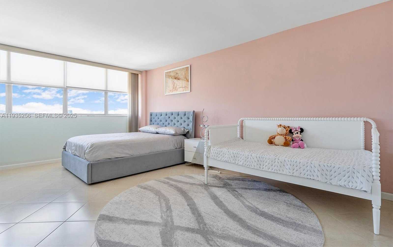 Small Image of 100 GOLDEN ISLES DR #1201, Hallandale Beach Number 24