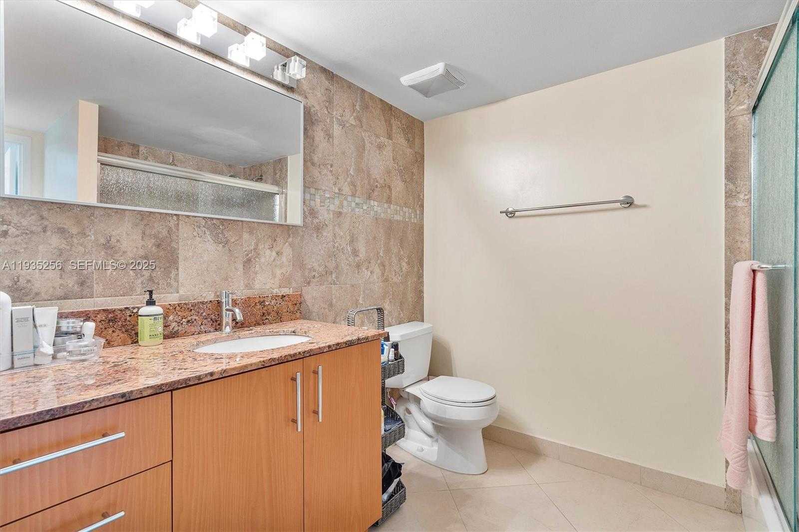Small Image of 100 GOLDEN ISLES DR #1201, Hallandale Beach Number 32