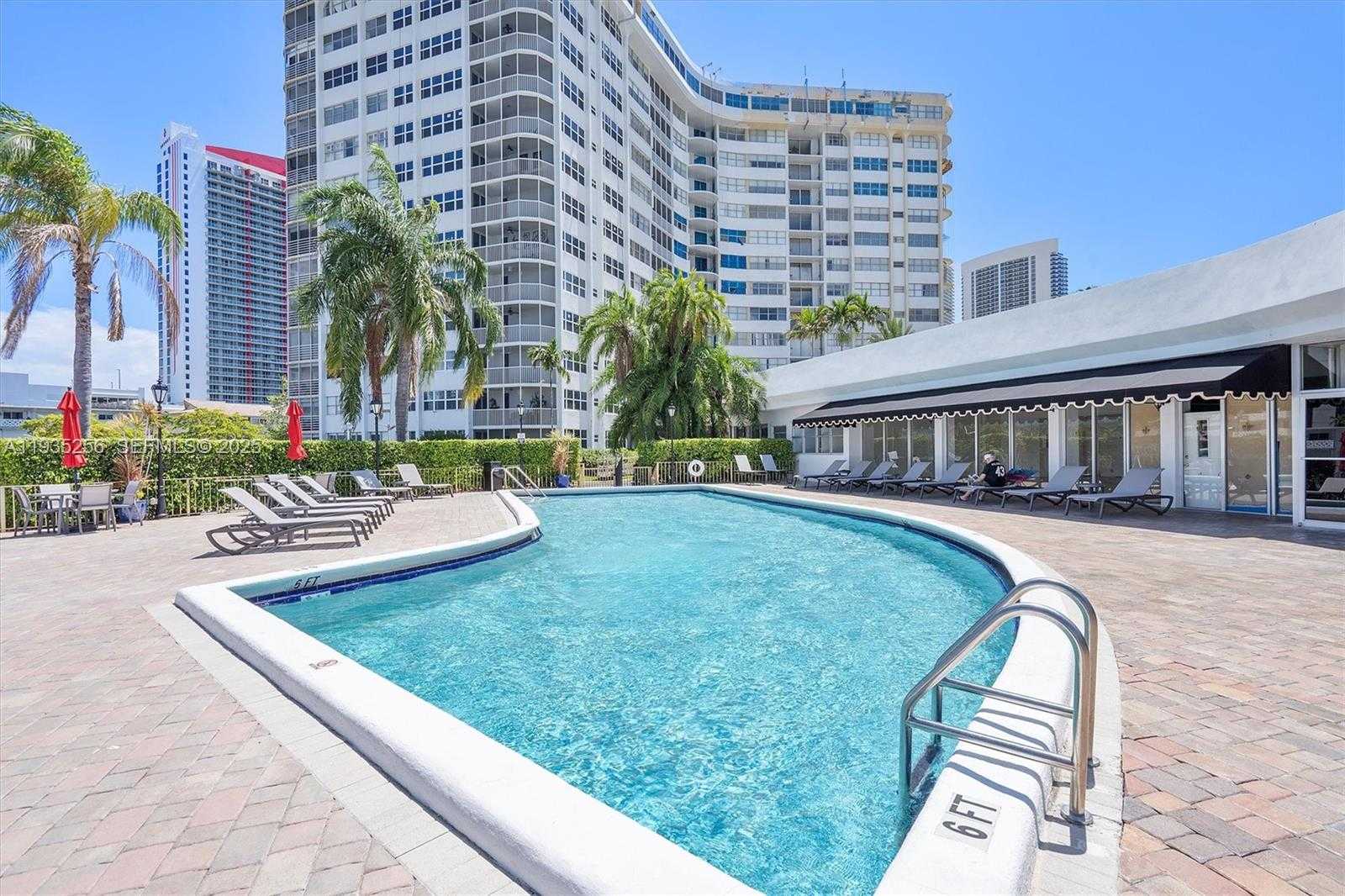 Small Image of 100 GOLDEN ISLES DR #1201, Hallandale Beach Number 39