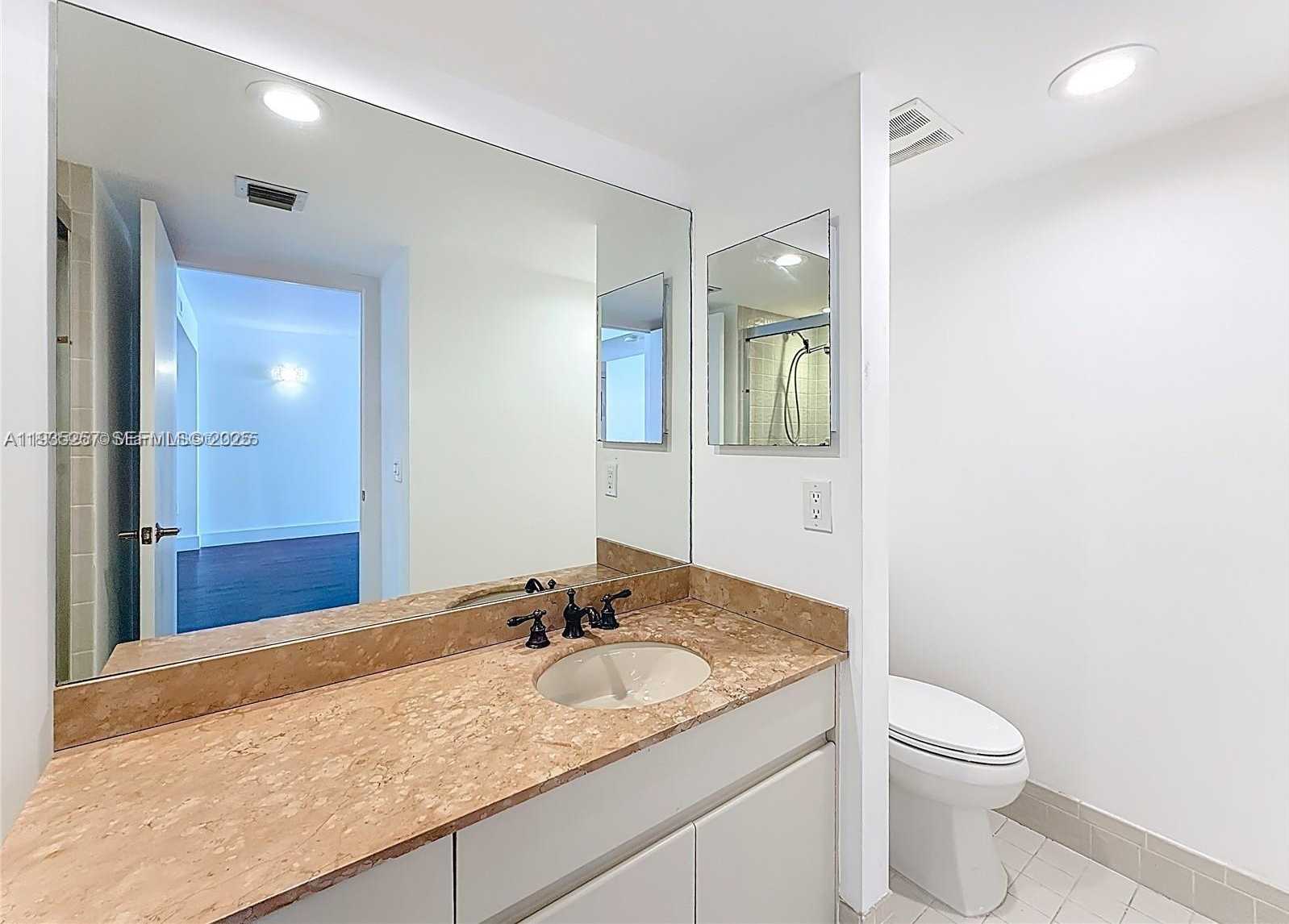 Small Image of Aventura Number 14