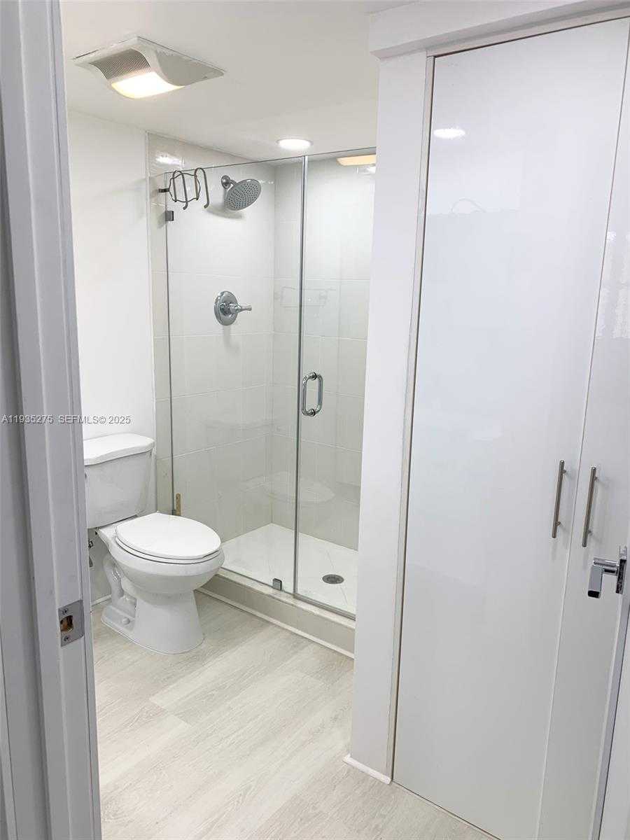 Small Image of 301 174TH ST #1818, Sunny Isles Beach Number 19