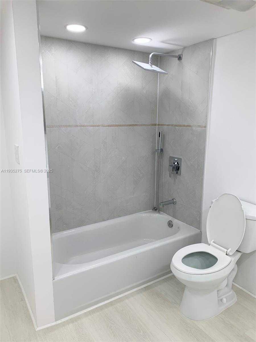 Small Image of 301 174TH ST #1818, Sunny Isles Beach Number 23