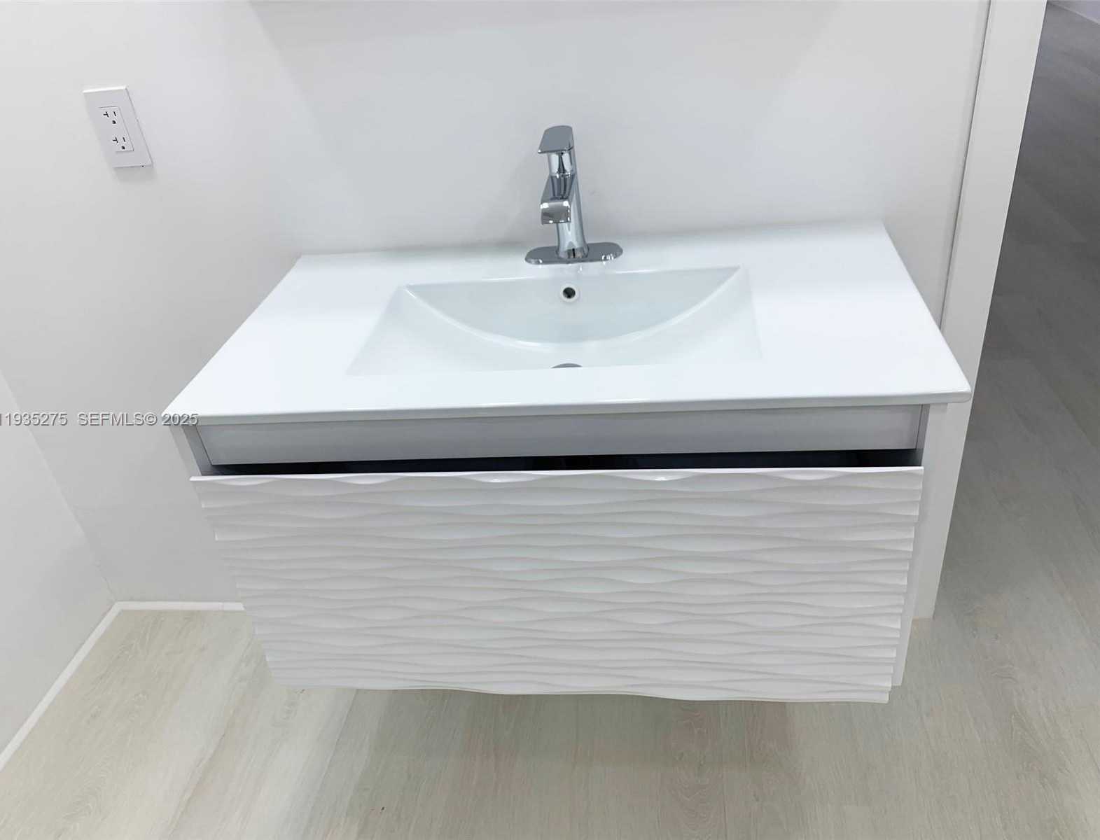 Small Image of 301 174TH ST #1818, Sunny Isles Beach Number 24