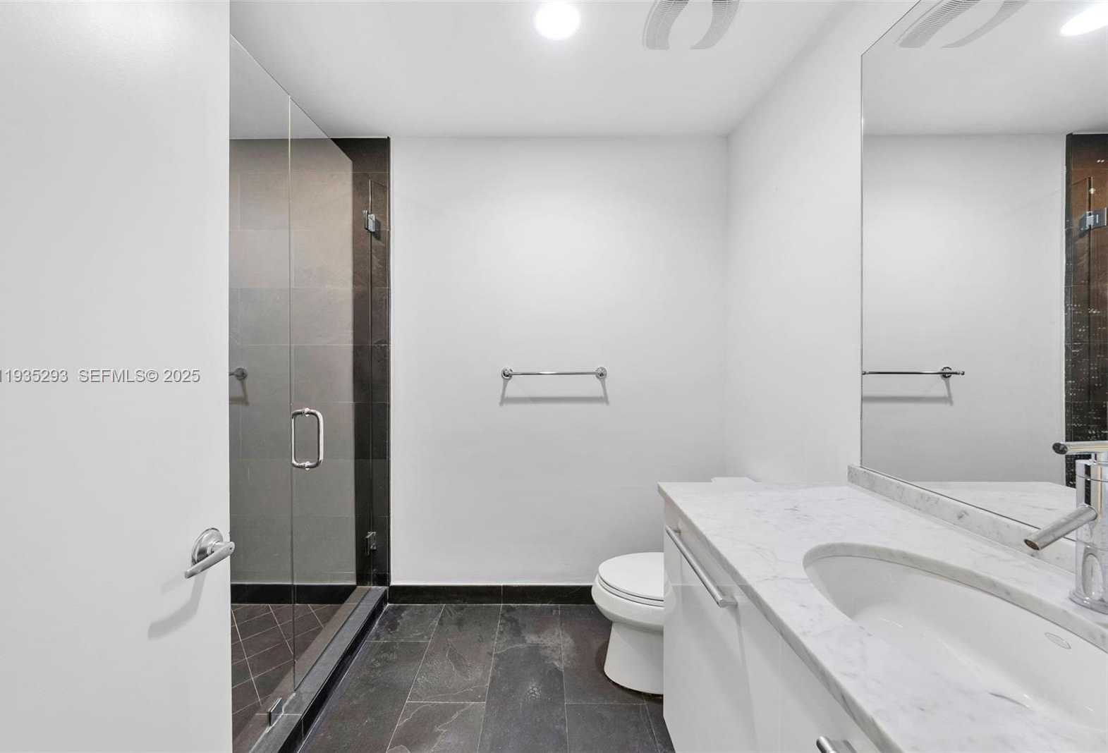 Small Image of 900 BISCAYNE BLVD #2106, Miami Number 13