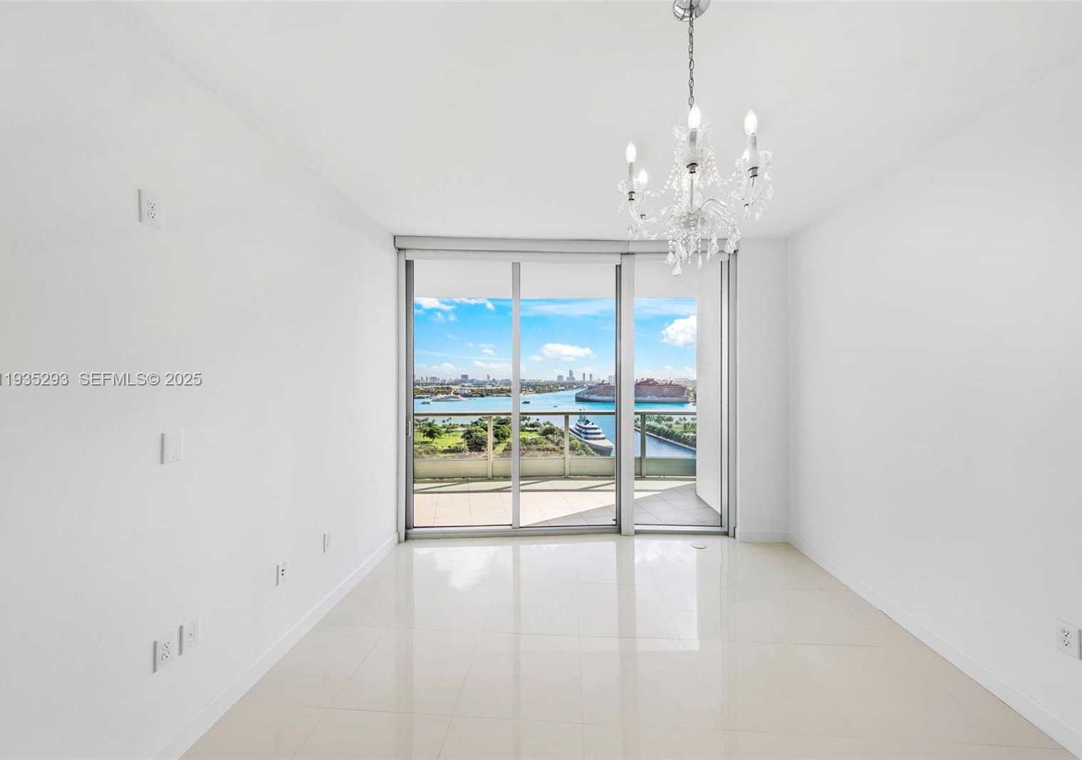Small Image of 900 BISCAYNE BLVD #2106, Miami Number 17