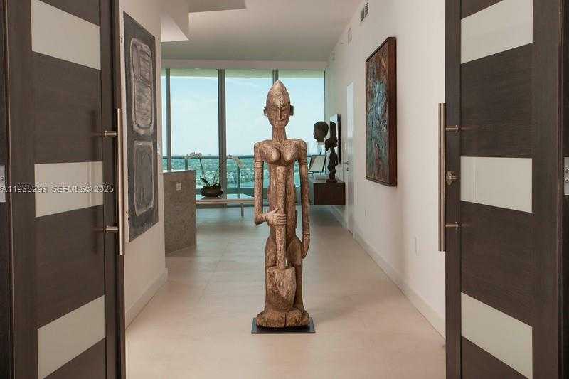 Small Image of 900 BISCAYNE BLVD #2106, Miami Number 22