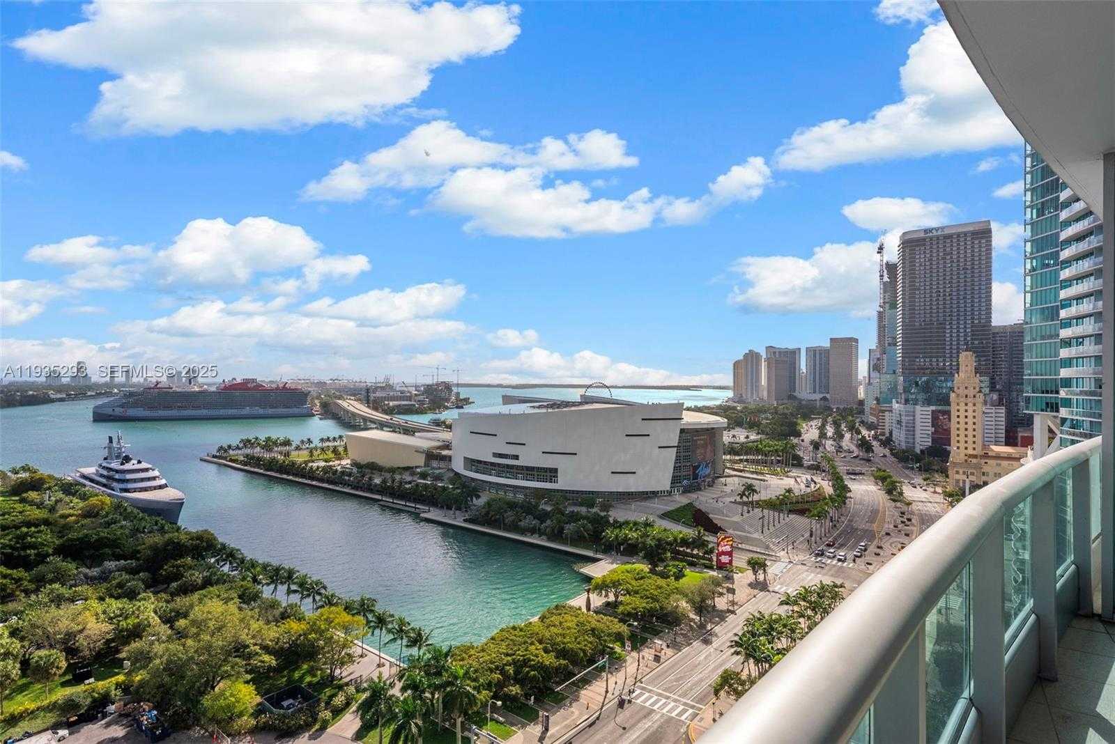 Small Image of 900 BISCAYNE BLVD #2106, Miami Number 24