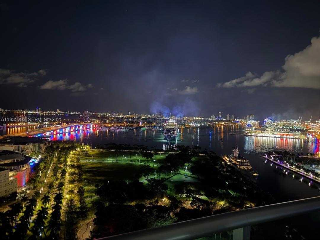 Small Image of 900 BISCAYNE BLVD #2106, Miami Number 27