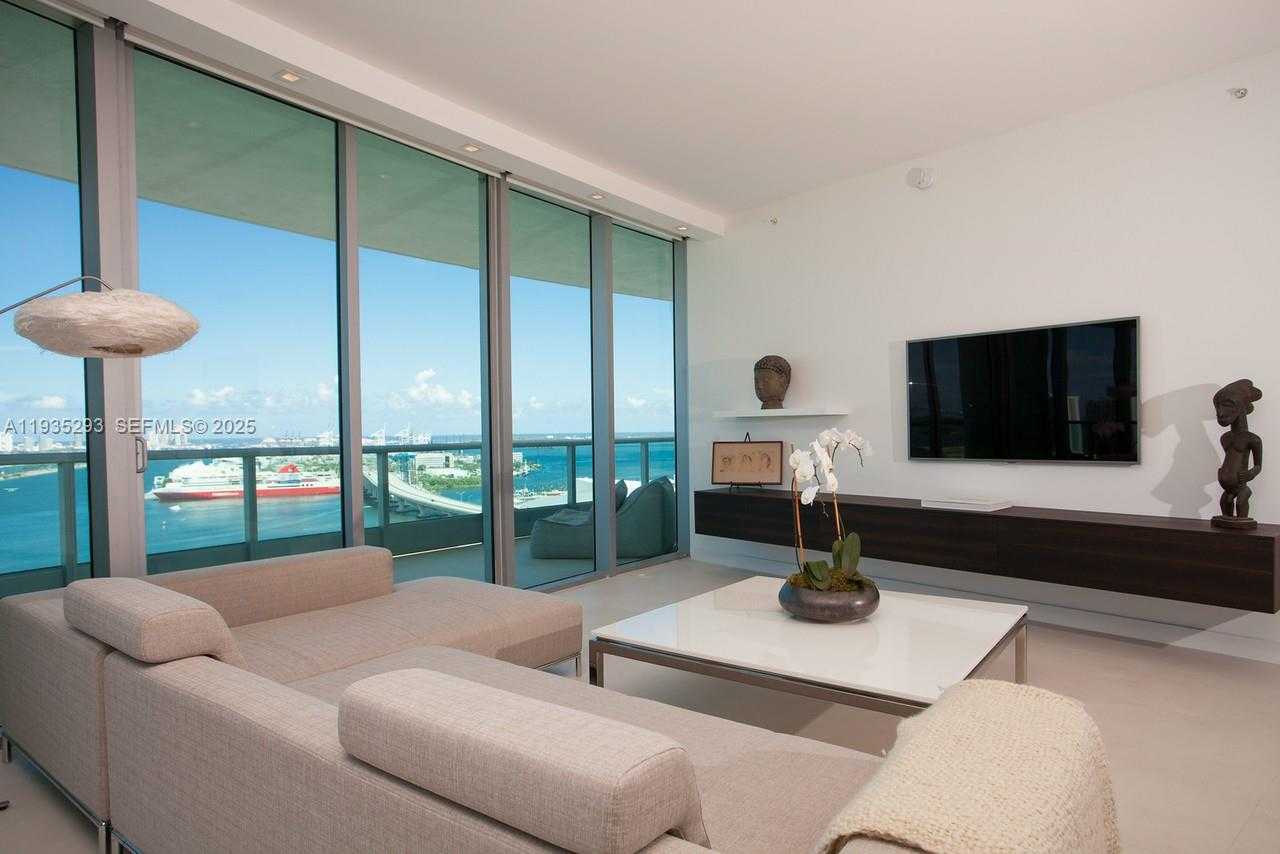Small Image of 900 BISCAYNE BLVD #2106, Miami Number 3
