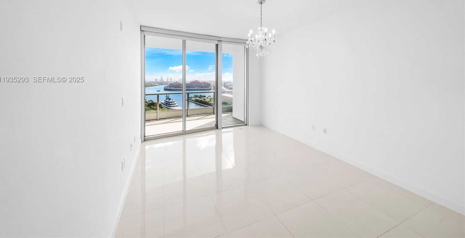 Small Image of 900 BISCAYNE BLVD #2106, Miami Number 7