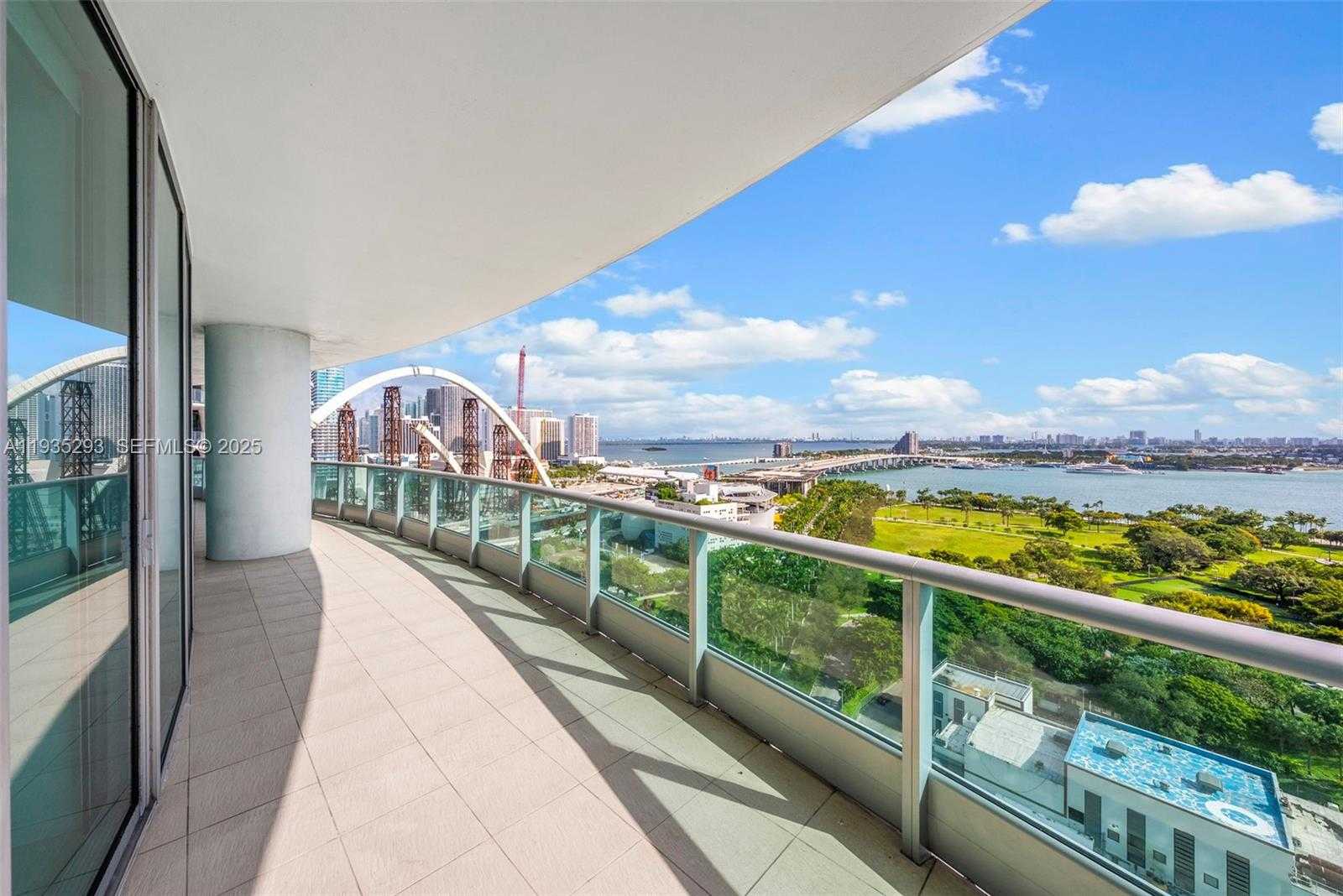 Small Image of 900 BISCAYNE BLVD #2106, Miami Number 9