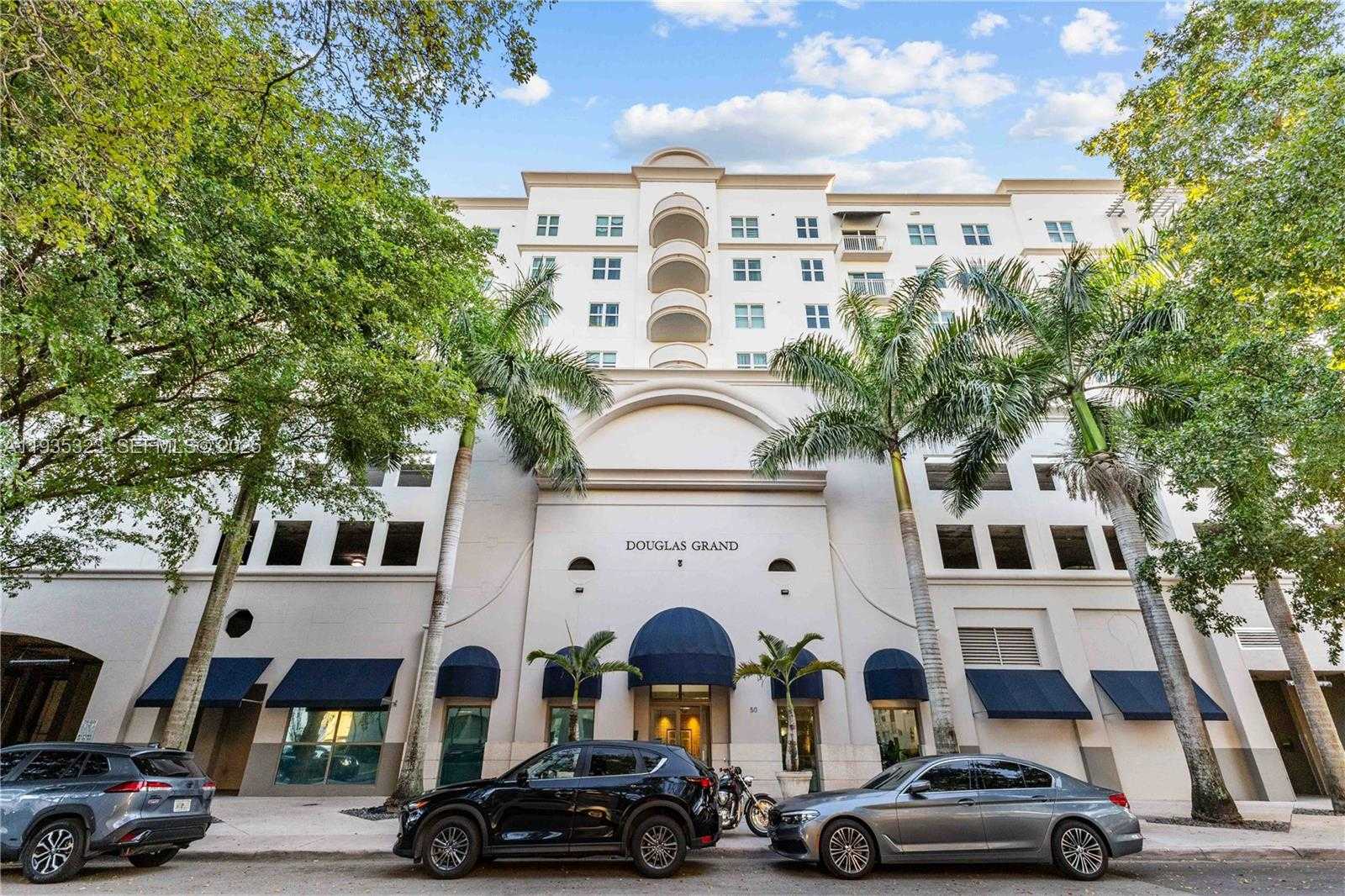 Small Image of 50 MENORES AVE #522, Coral Gables Number 12