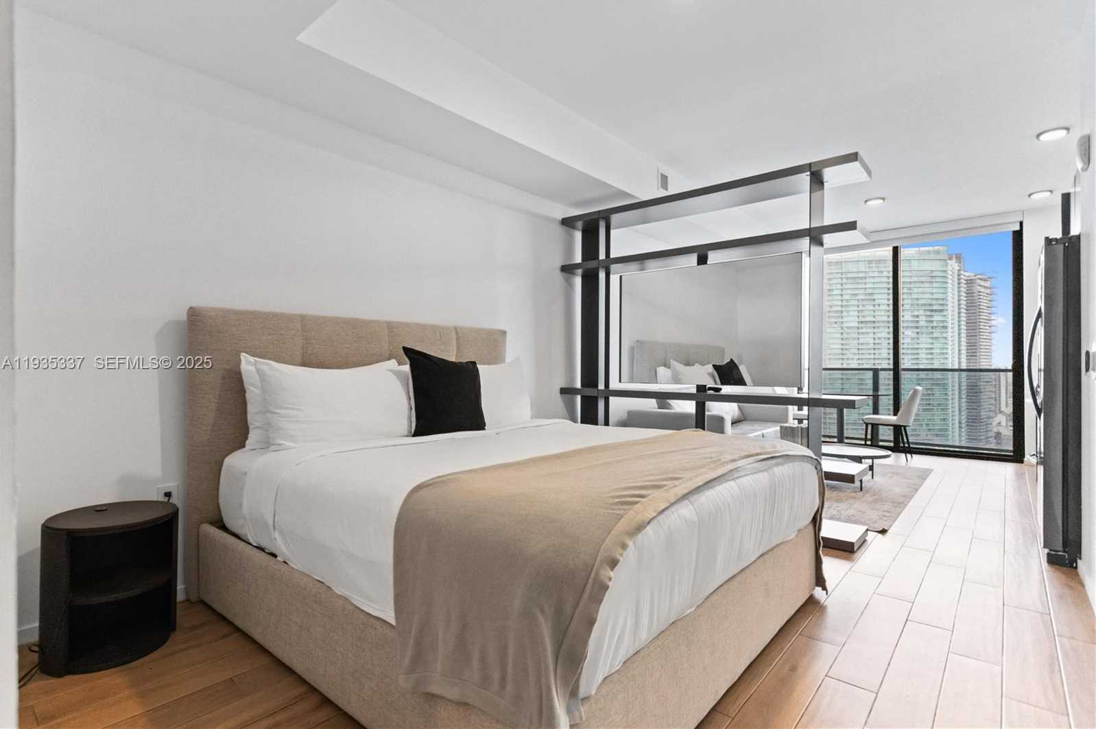 Small Image of 398 NORTH EAST 5TH ST #3102, Miami Number 13