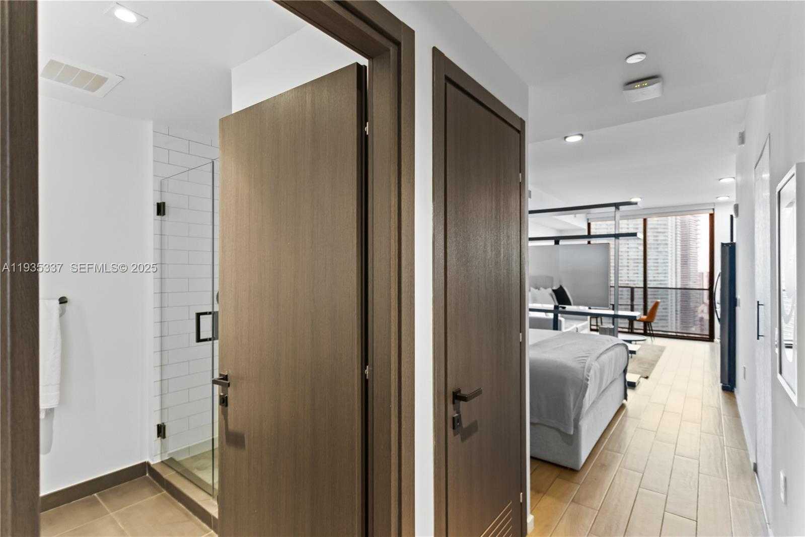 Small Image of 398 NORTH EAST 5TH ST #3102, Miami Number 19