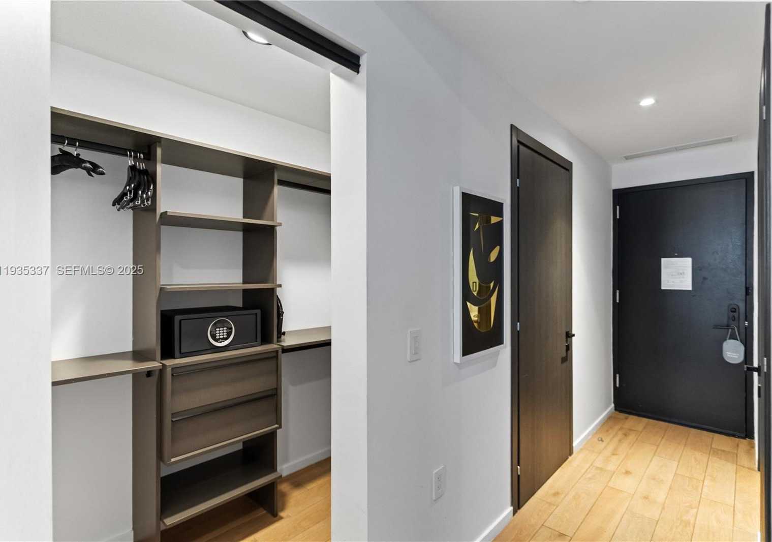 Small Image of 398 NORTH EAST 5TH ST #3102, Miami Number 22