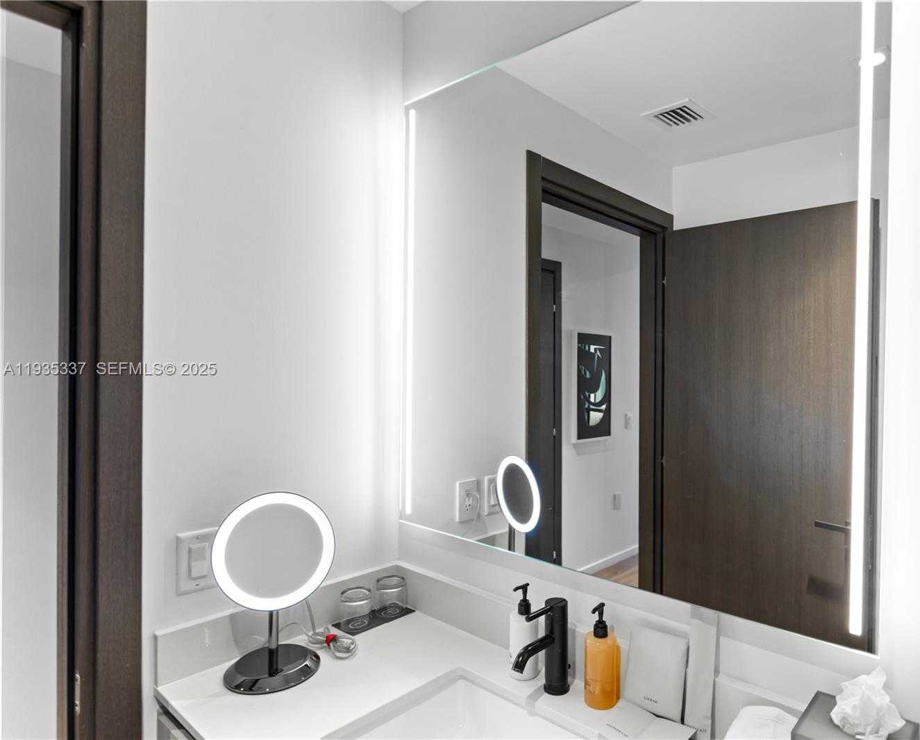 Small Image of 398 NORTH EAST 5TH ST #3102, Miami Number 25