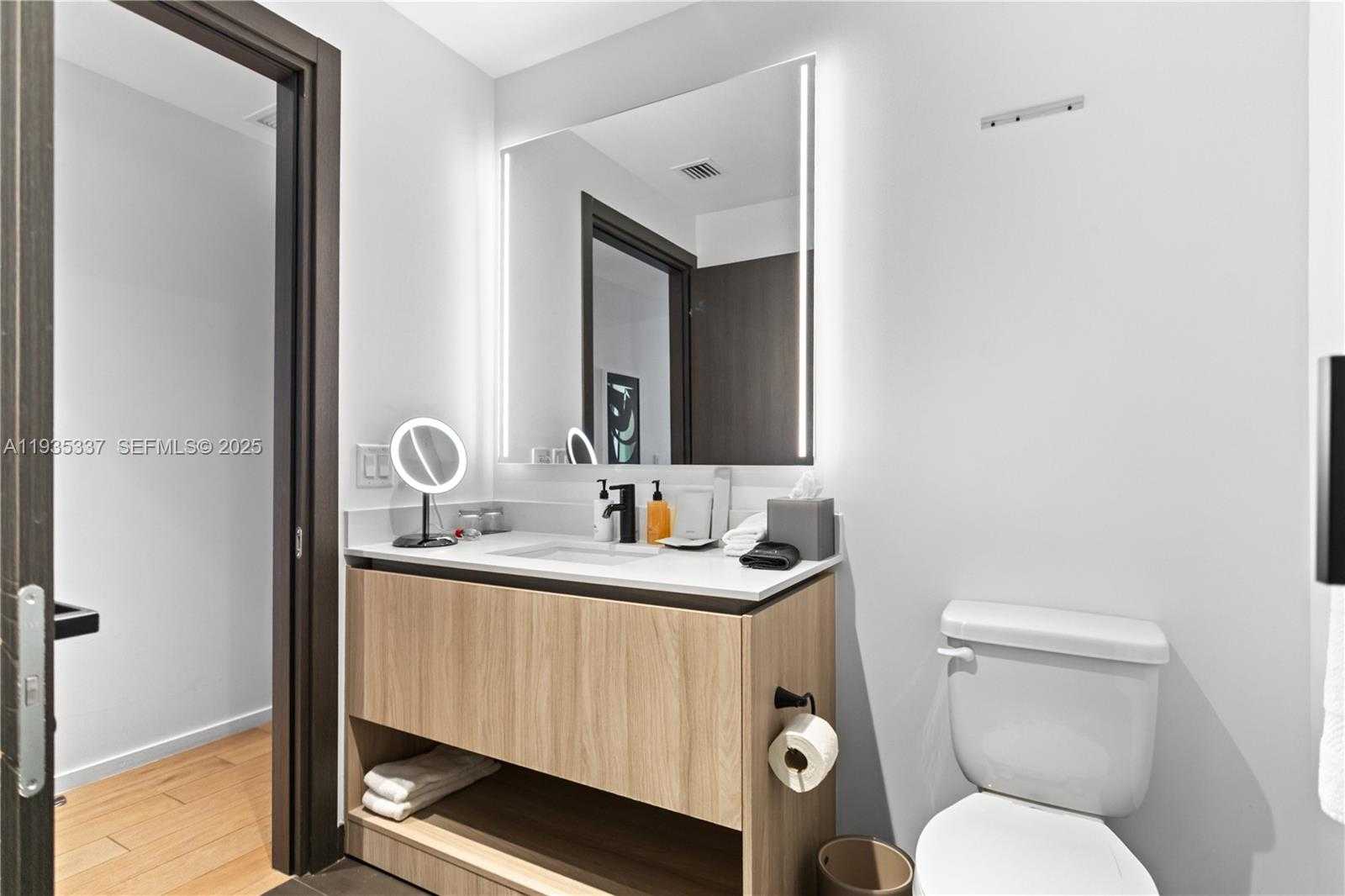 Small Image of 398 NORTH EAST 5TH ST #3102, Miami Number 30