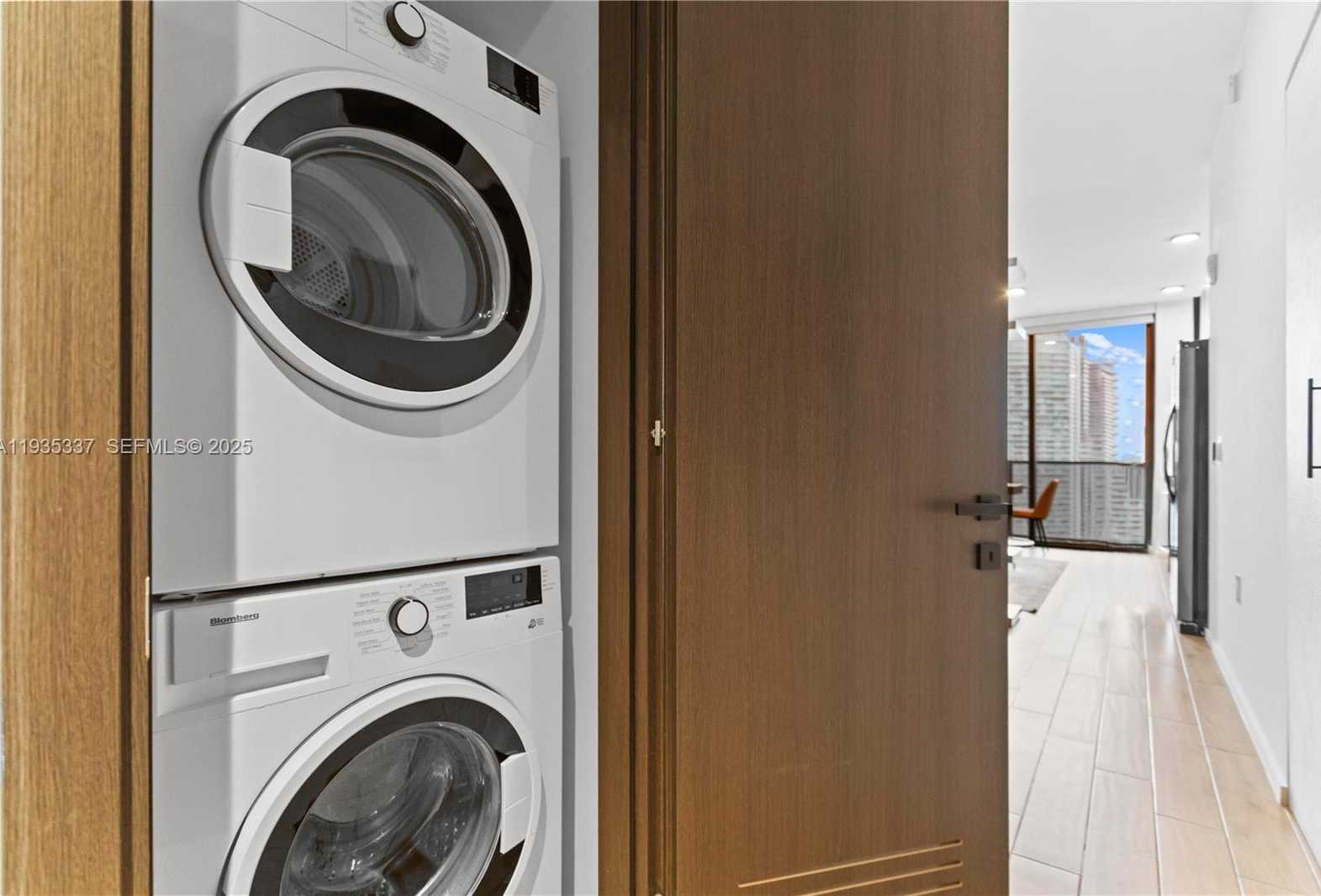 Small Image of 398 NORTH EAST 5TH ST #3102, Miami Number 37