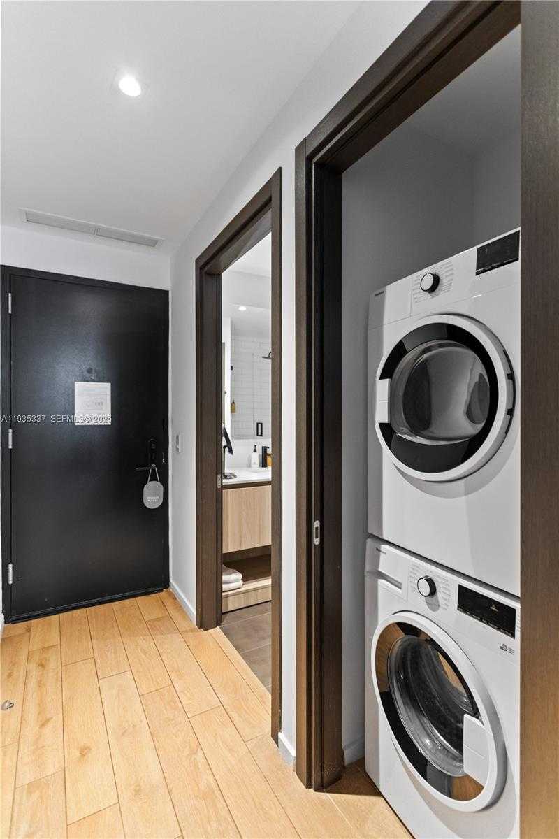 Small Image of 398 NORTH EAST 5TH ST #3102, Miami Number 38