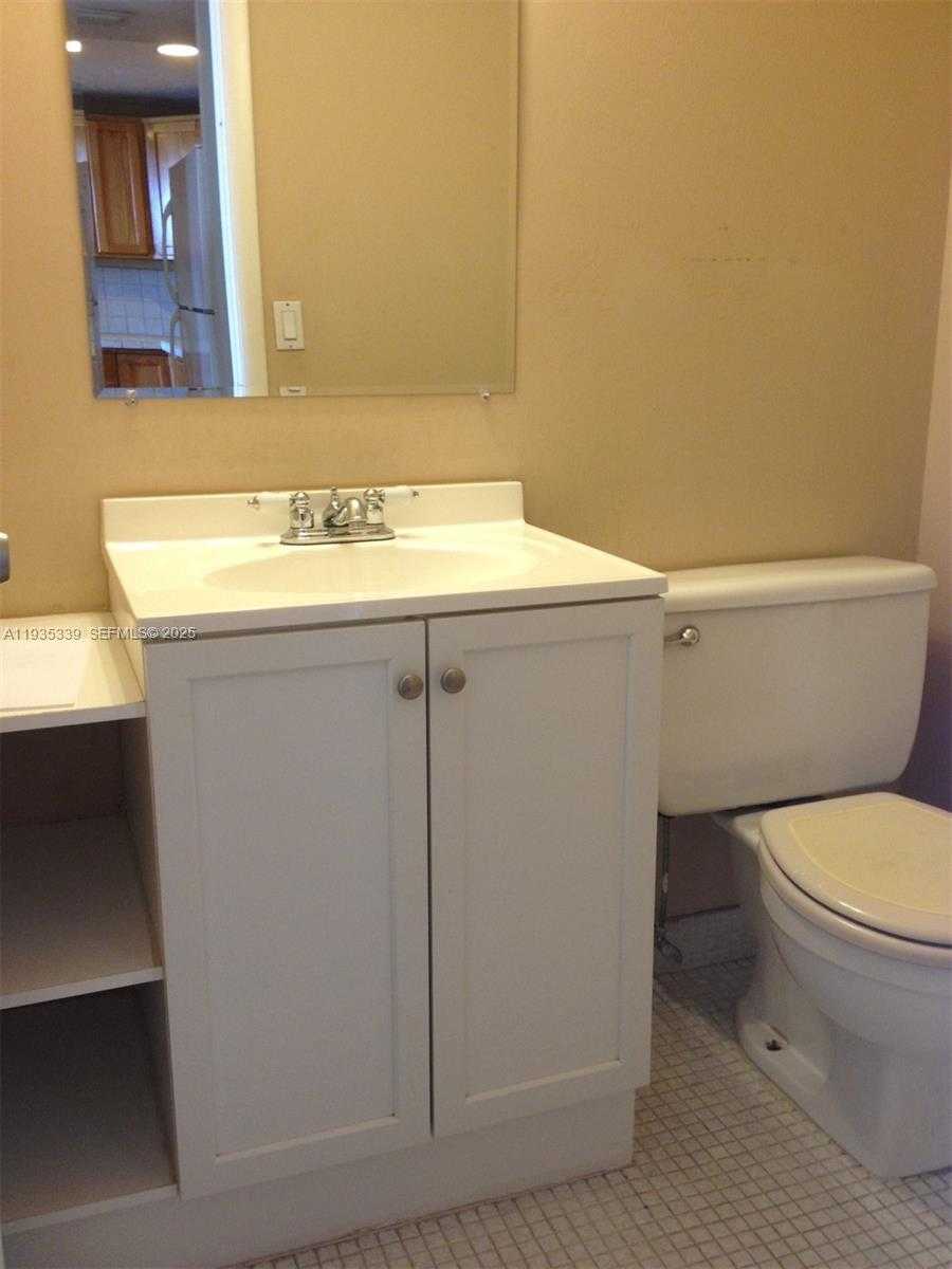 Small Image of 2025 NORTH EAST 164TH ST #1006, North Miami Beach Number 10