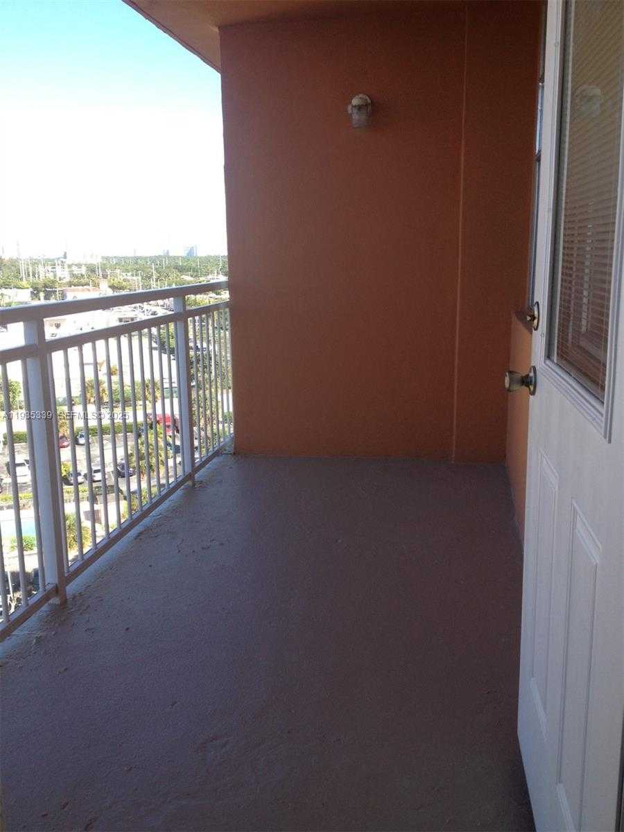 Small Image of 2025 NORTH EAST 164TH ST #1006, North Miami Beach Number 6