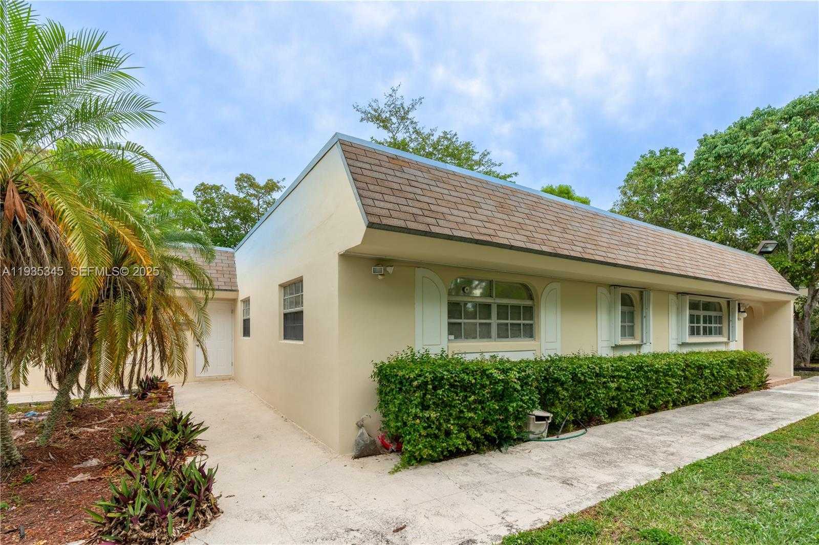 Small Image of 17252 SOUTH WEST 112TH PL #21243, Miami Number 11