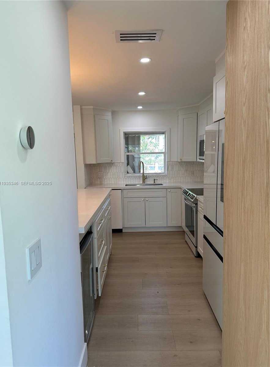 Small Image of 708 SOUTH EAST 3RD AVE EXT #201, Hallandale Beach Number 8