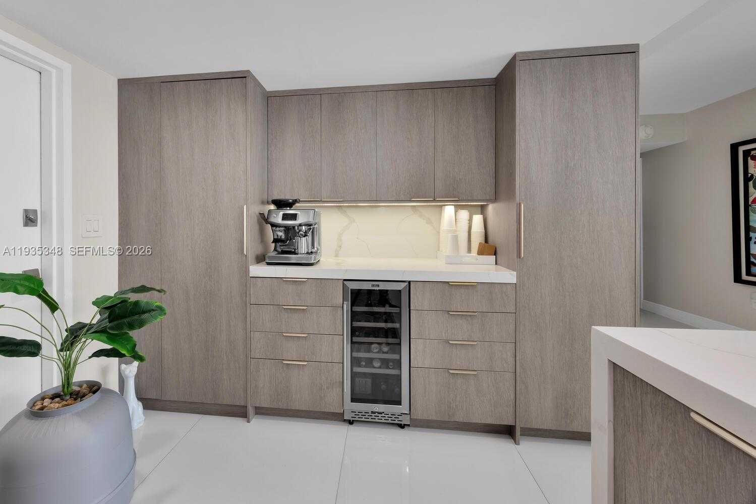 Small Image of 155 OCEAN LANE DR #413, Key Biscayne Number 12