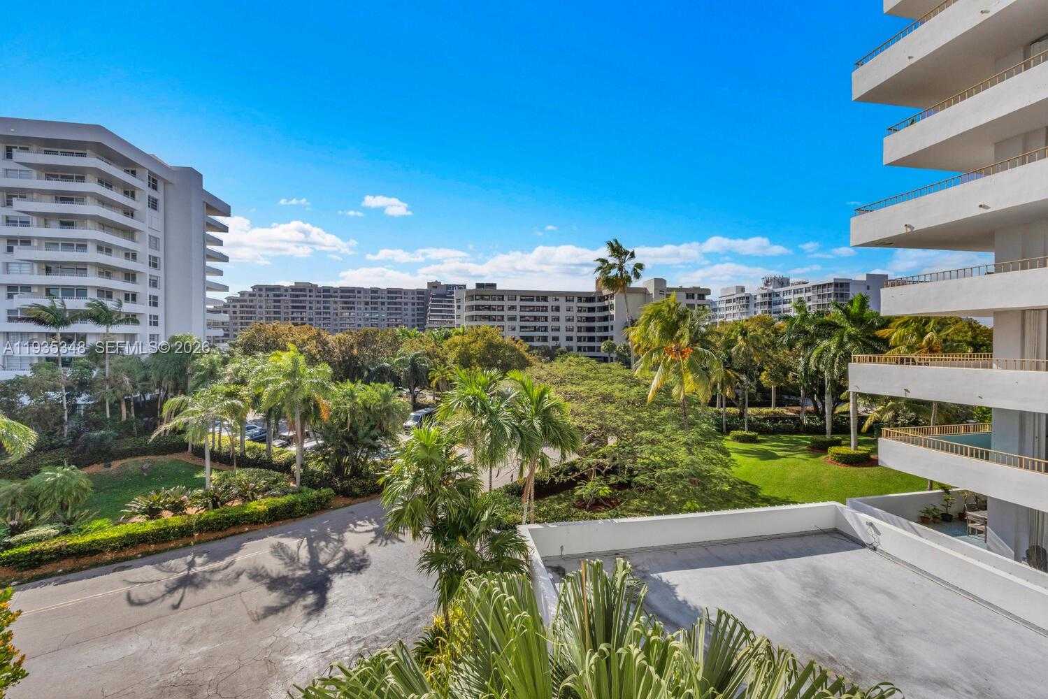 Small Image of 155 OCEAN LANE DR #413, Key Biscayne Number 18
