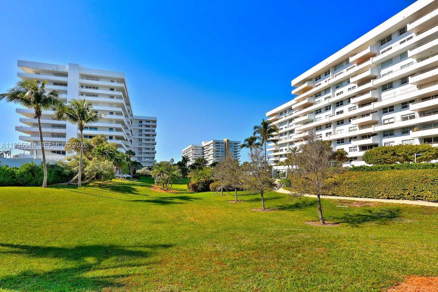 Small Image of 155 OCEAN LANE DR #413, Key Biscayne Number 38