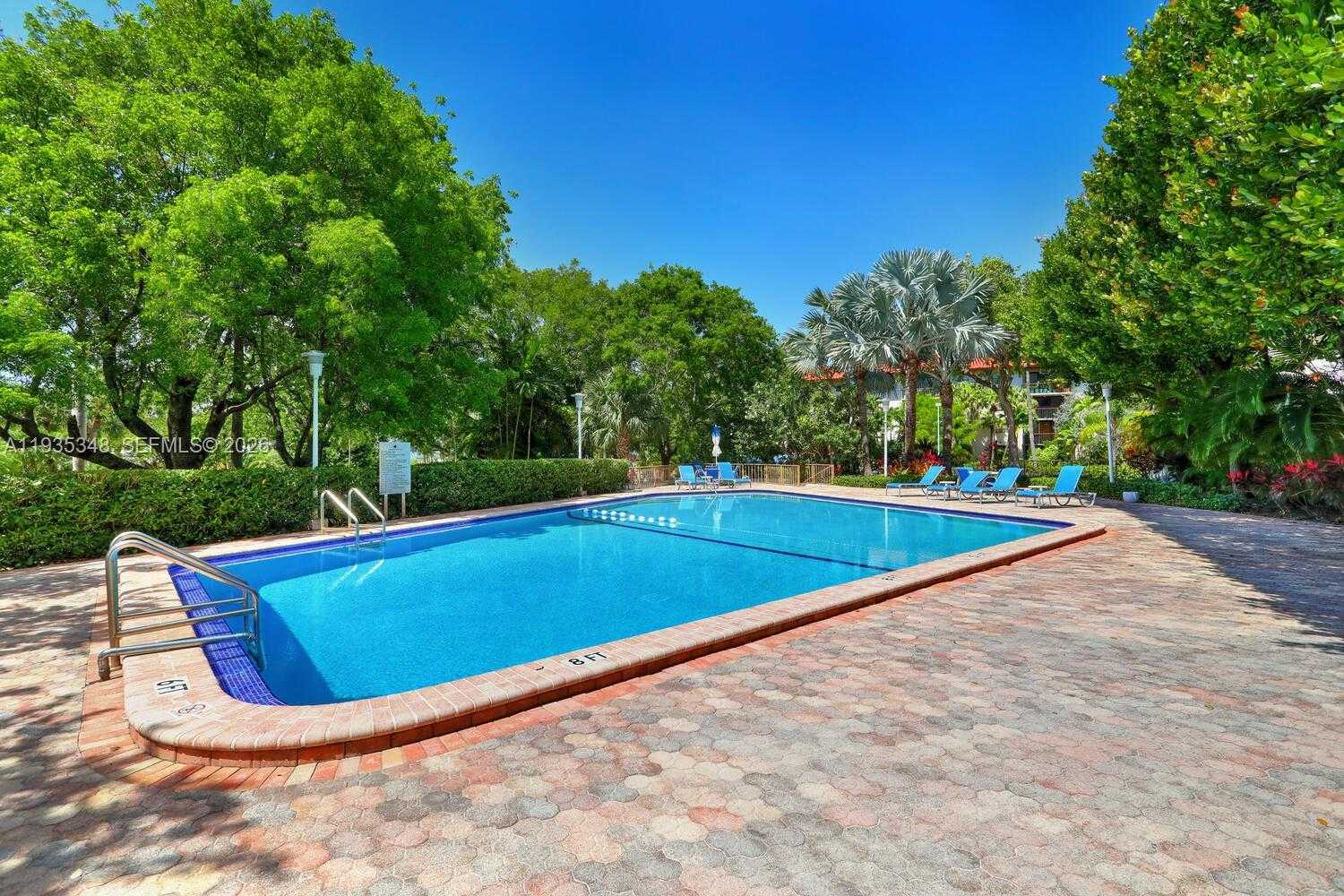 Small Image of 155 OCEAN LANE DR #413, Key Biscayne Number 39