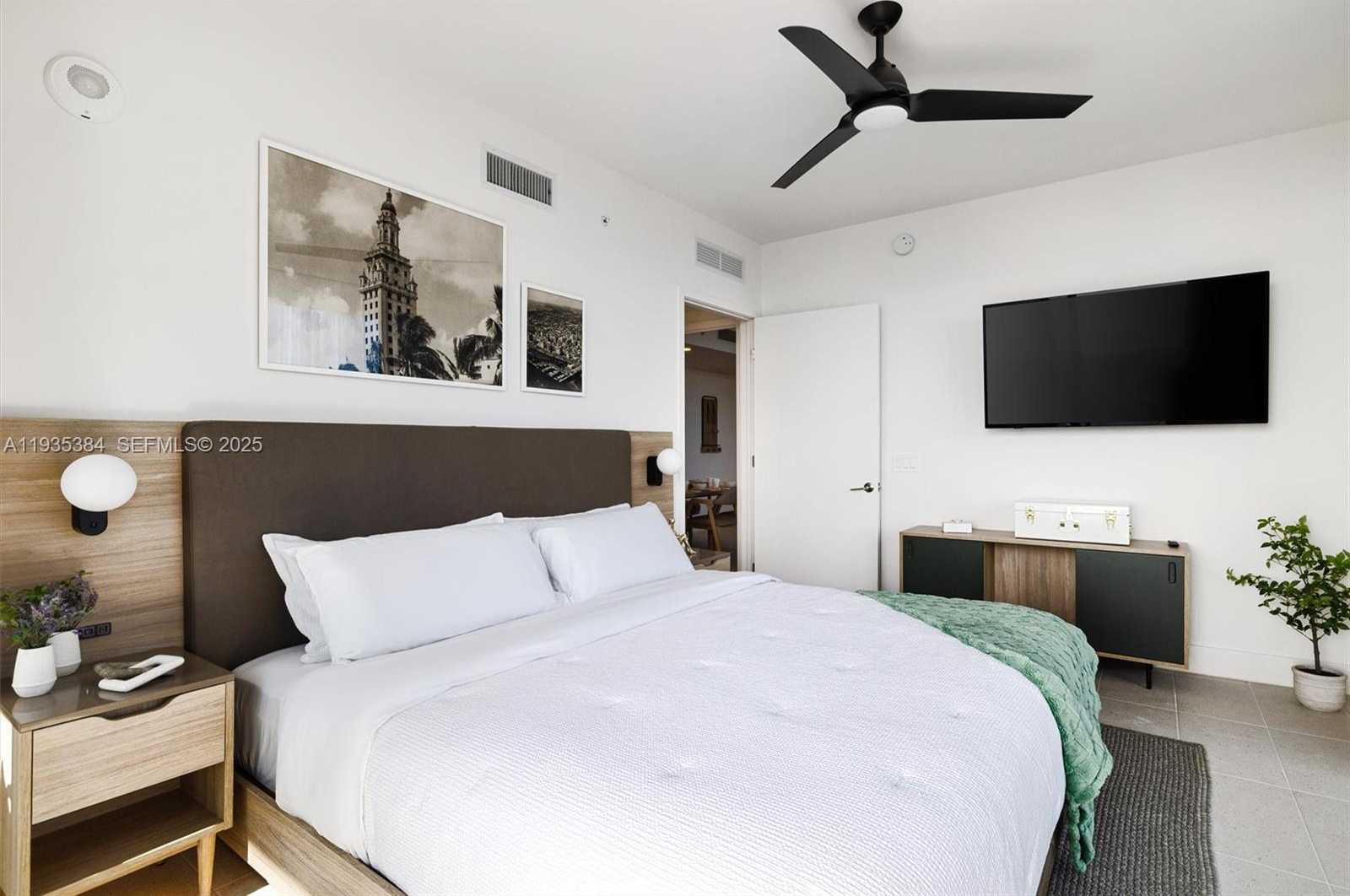 Small Image of 159 NORTH EAST 6TH ST #4305, Miami Number 13