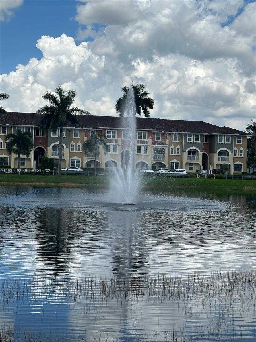 Small Image of 10800 NORTH WEST 88TH TER #213, Doral Number 3