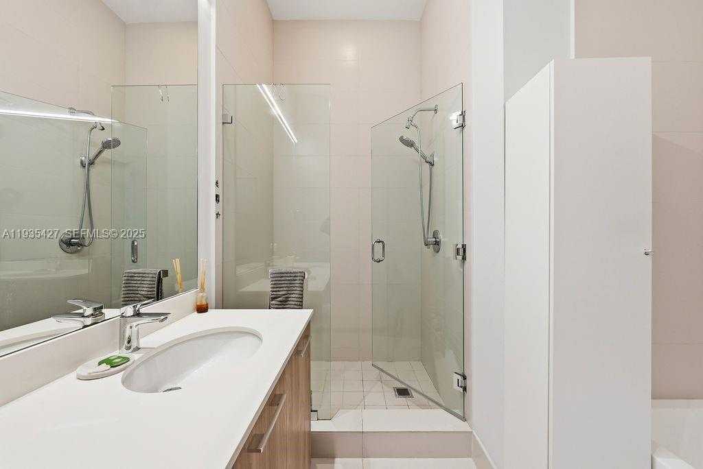 Small Image of 501 NORTH EAST 31ST ST #401, Miami Number 12