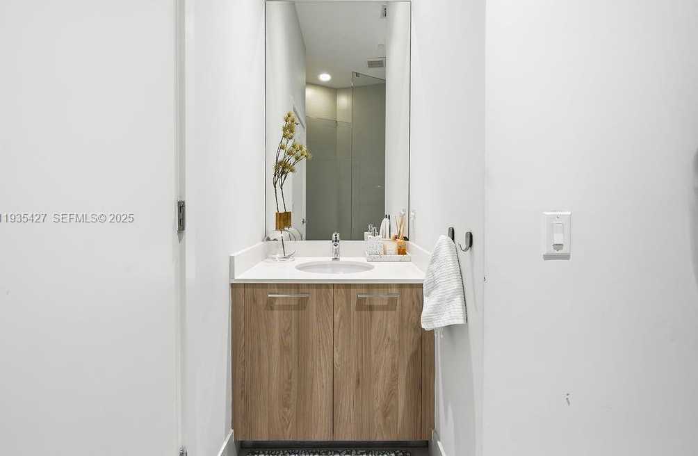 Small Image of 501 NORTH EAST 31ST ST #401, Miami Number 15