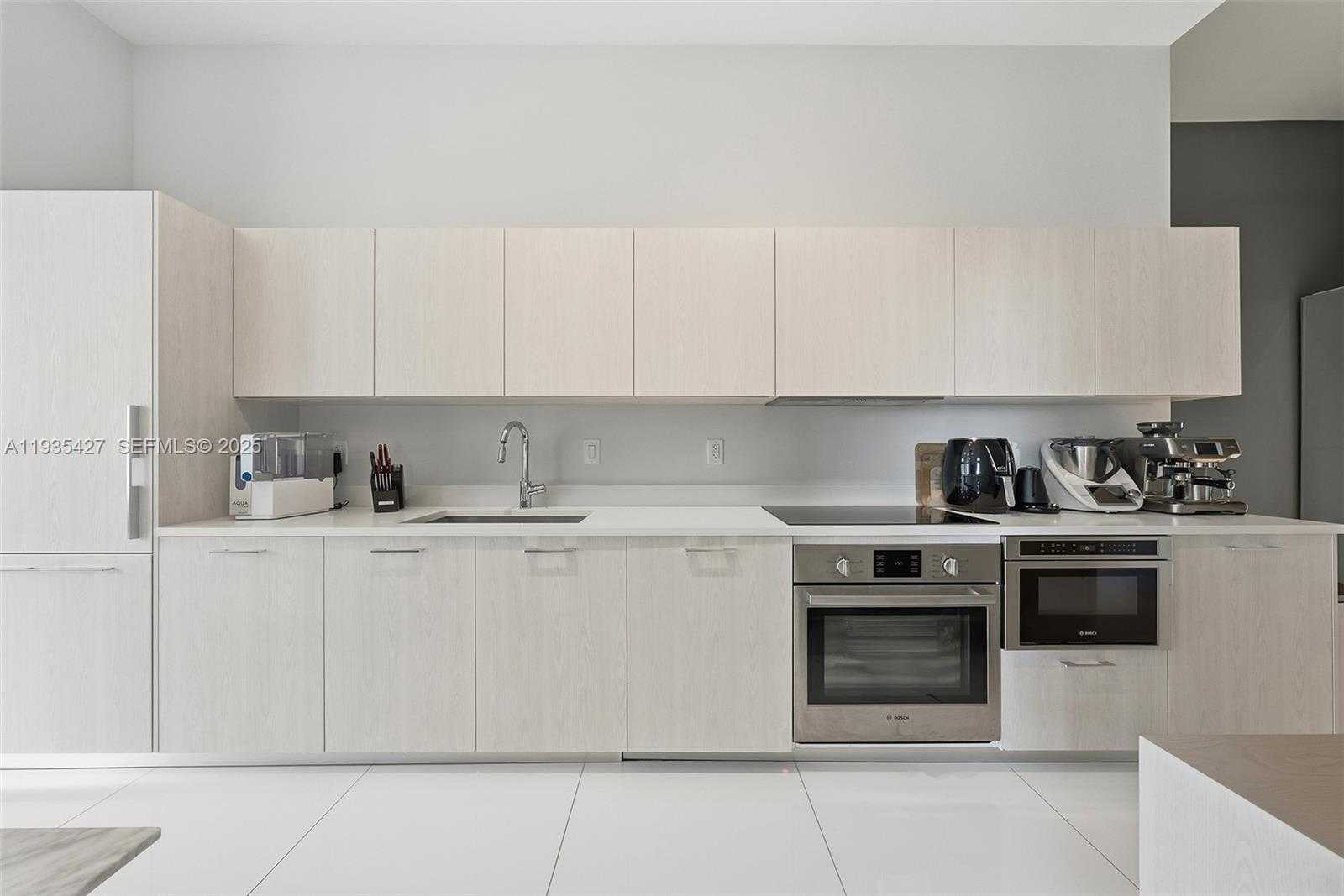 Small Image of 501 NORTH EAST 31ST ST #401, Miami Number 7