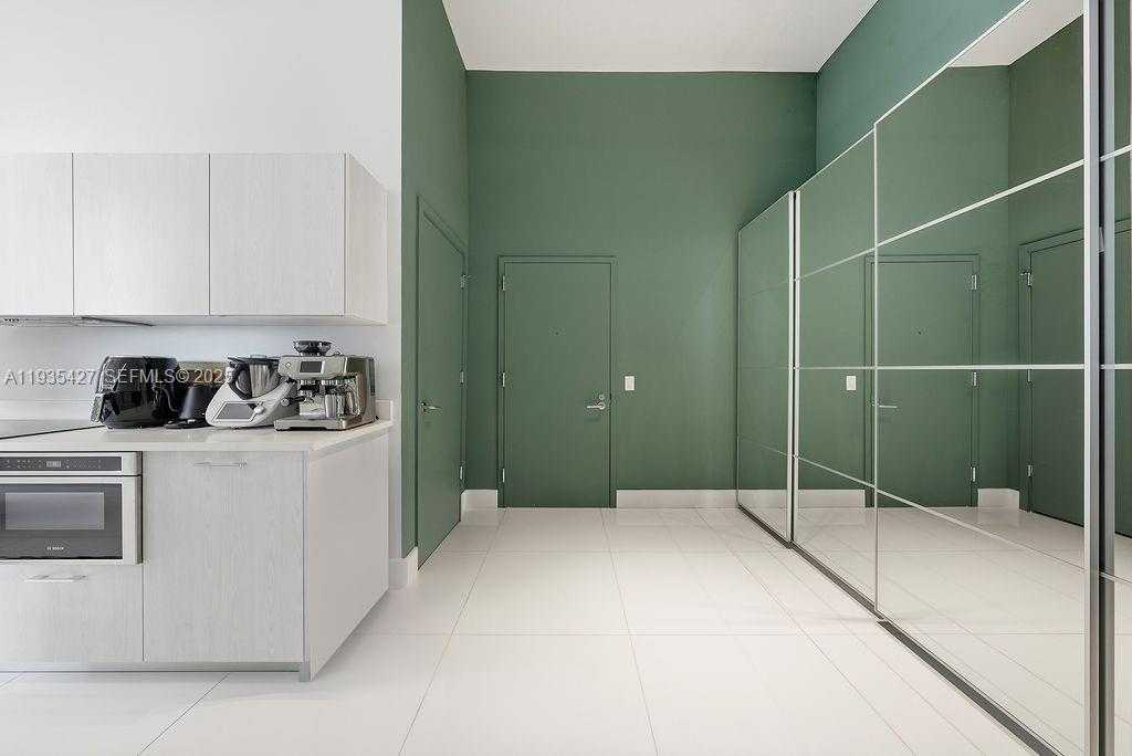 Small Image of 501 NORTH EAST 31ST ST #401, Miami Number 9