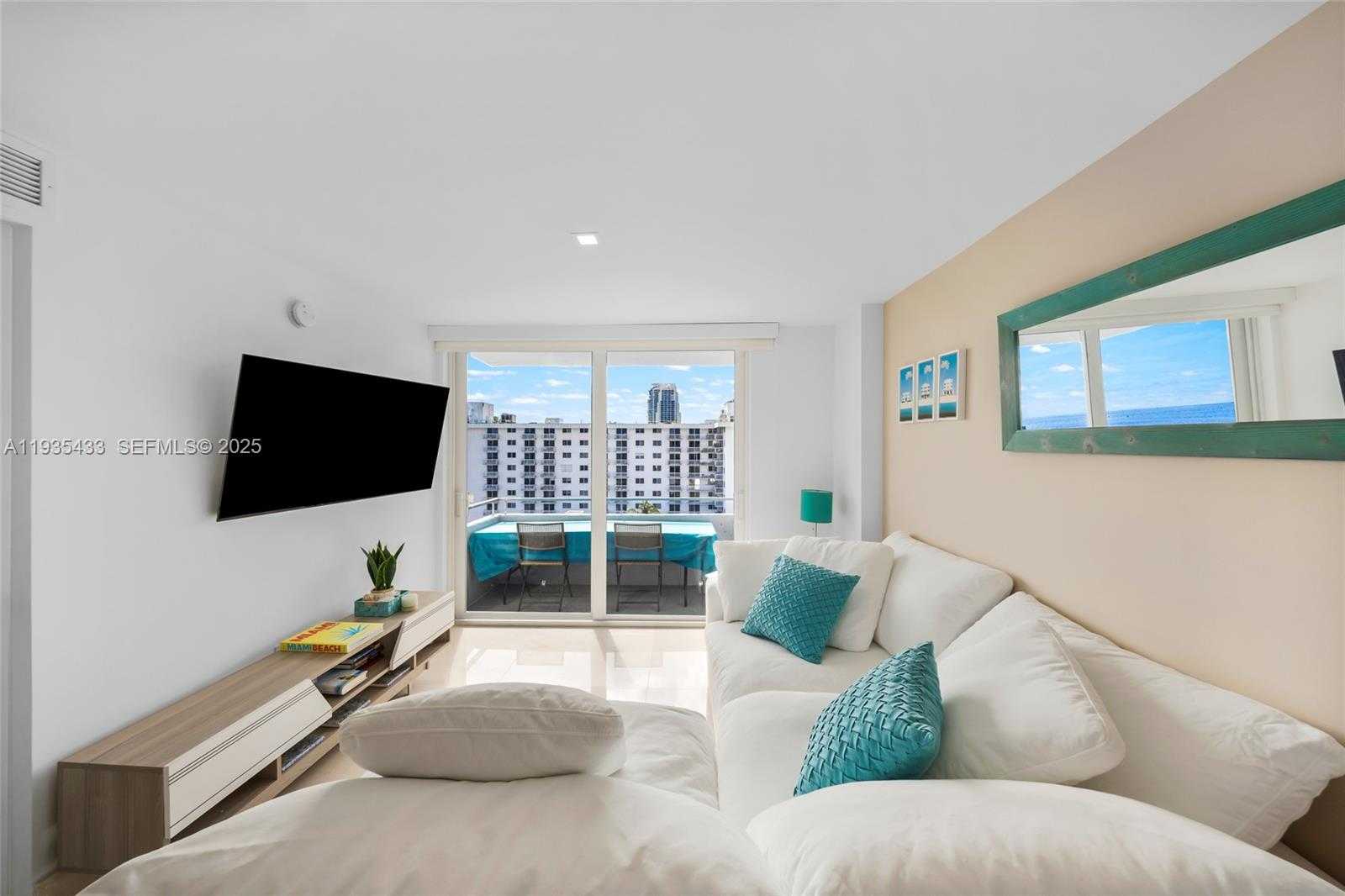 Small Image of 465 OCEAN DR #1008, Miami Beach Number 10
